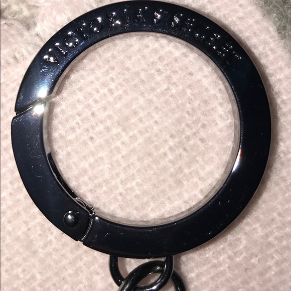 🖤BNWT VICTORIA’S SECRET KEYCHAIN🖤 - Picture 3 of 4